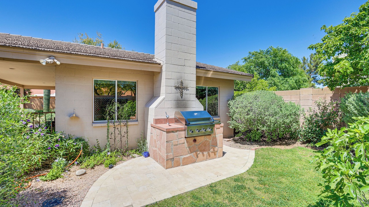 Photo of Others in Paradise Valley Village