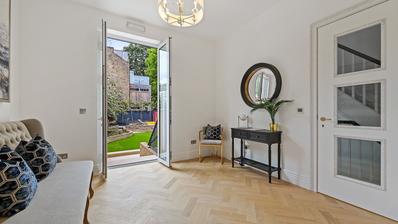 Photo of Others in Balham