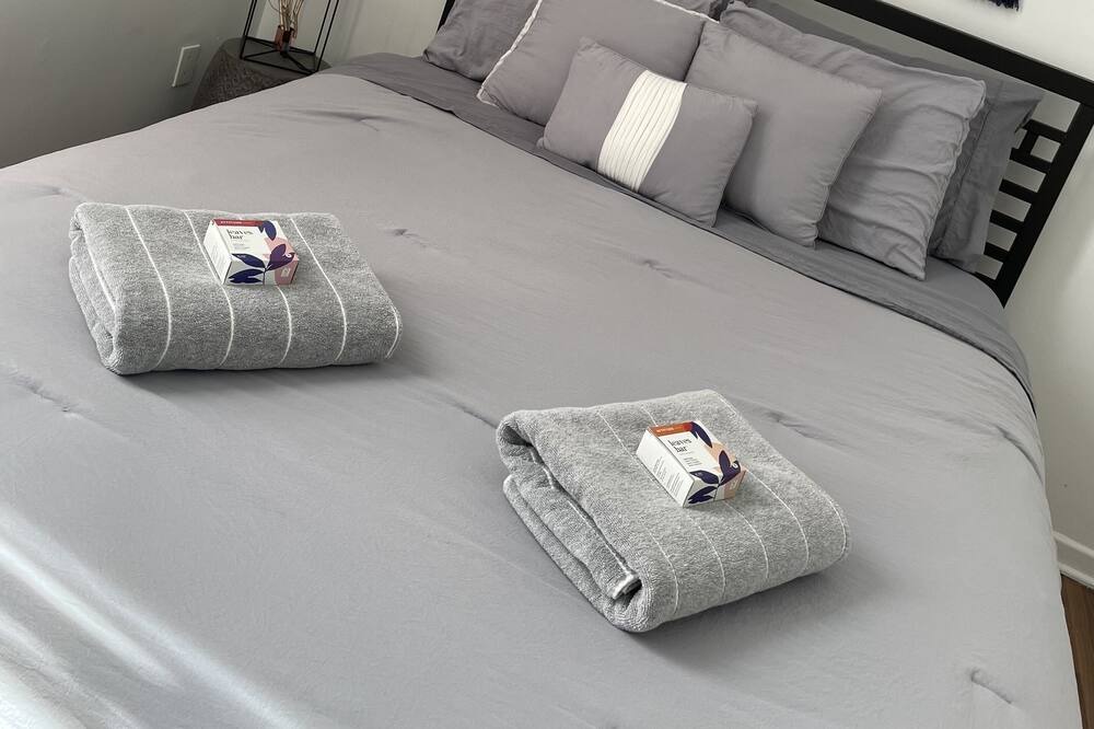 Photo of Bedroom in Pointe-Saint-Charles