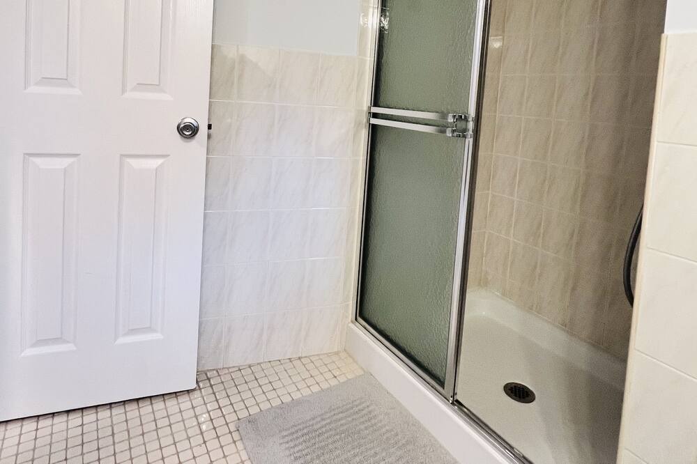 Photo of Bathroom in Glen Cove