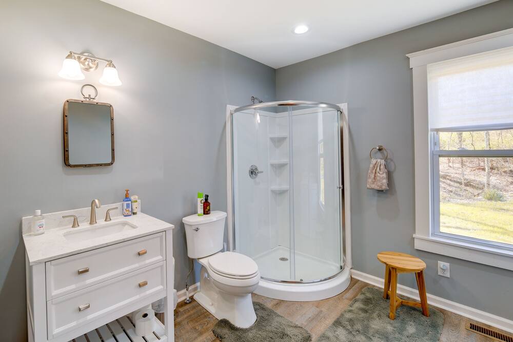 Photo of Bathroom in Whitetop