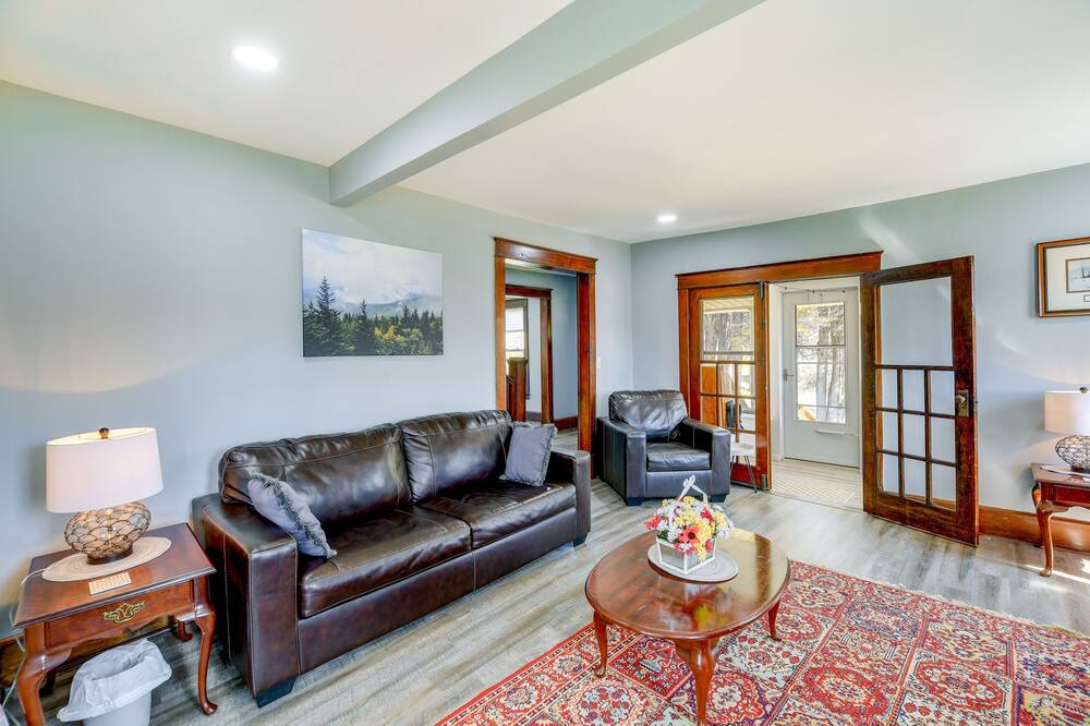 Photo of Livingroom in Whitetop