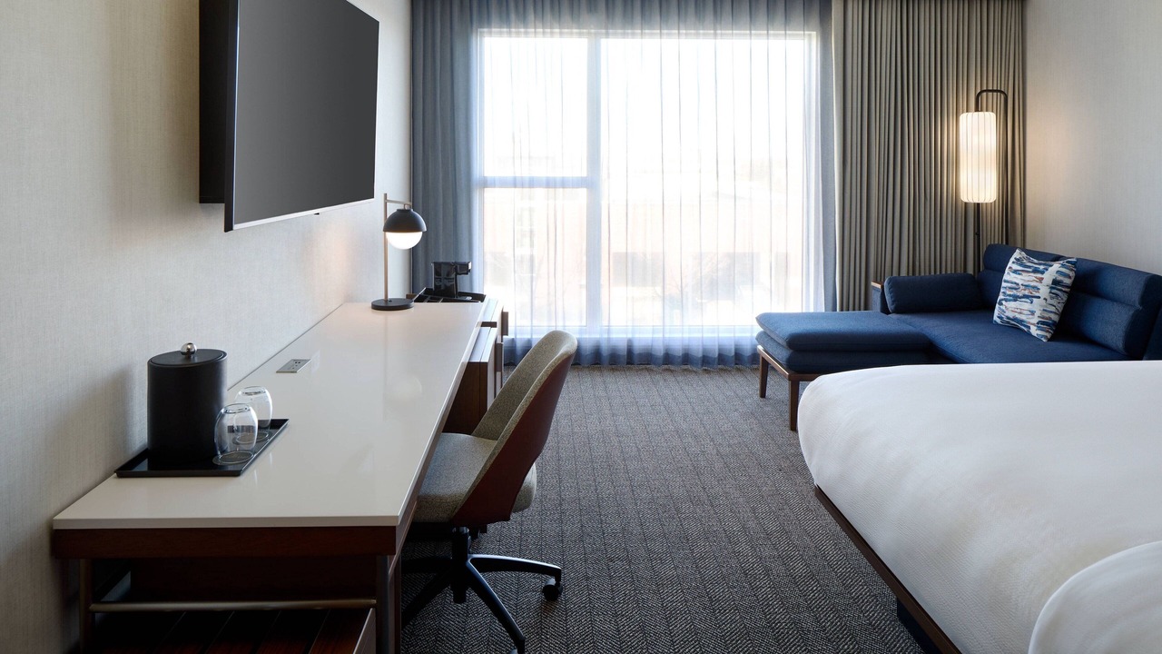 Photo of Bedroom in Laval-des-Rapides