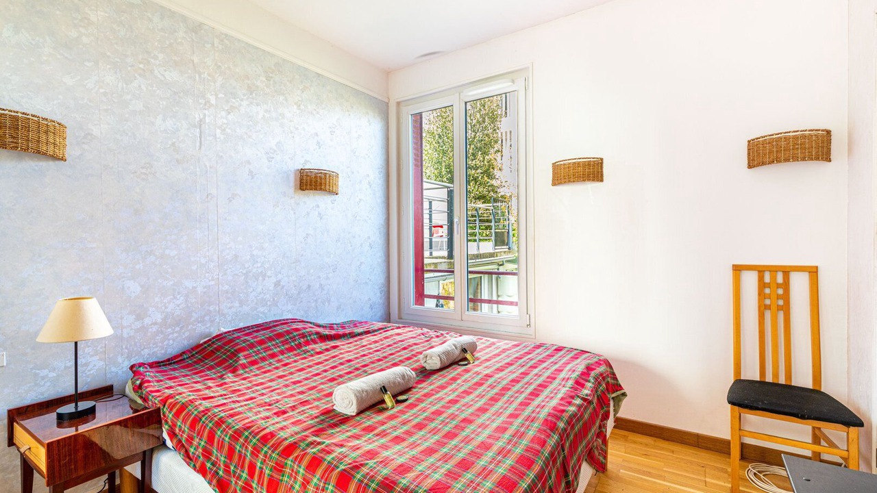 Photo of Bedroom in Clamart