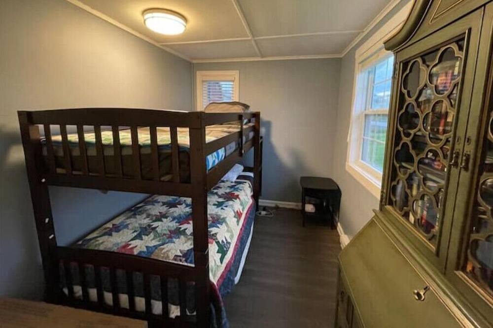 Photo of Bedroom in Broad Cove