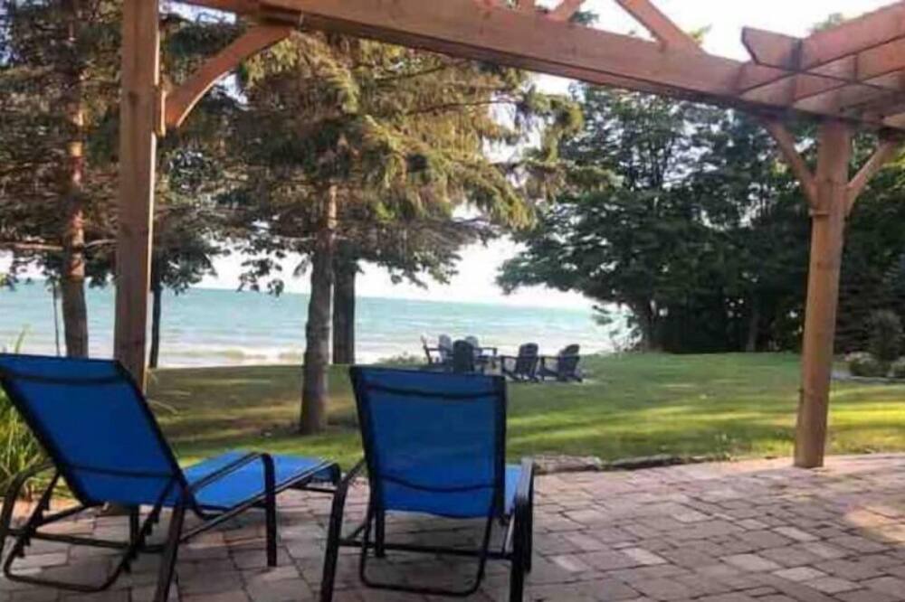 Photo of Patio Balcony in Dunnville