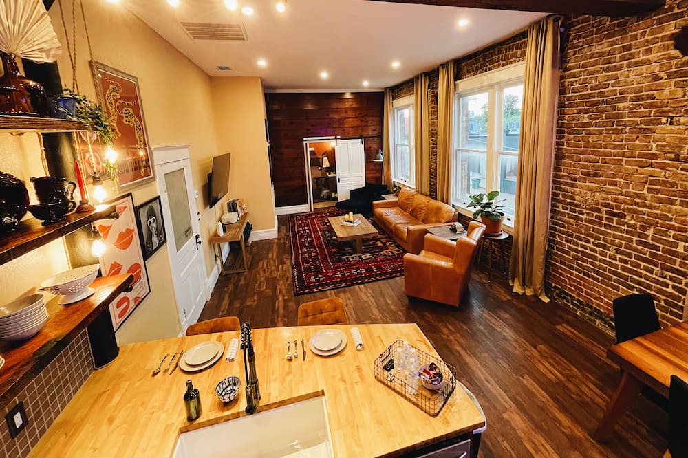 Photo of Livingroom in Palestine