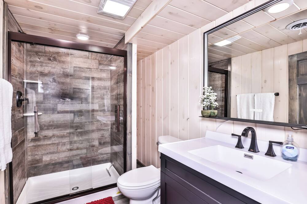 Photo of Bathroom in Boulder Junction