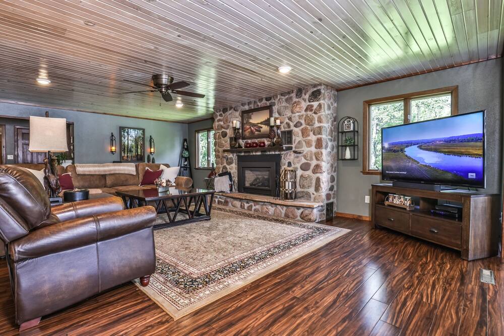 Photo of Livingroom in Boulder Junction