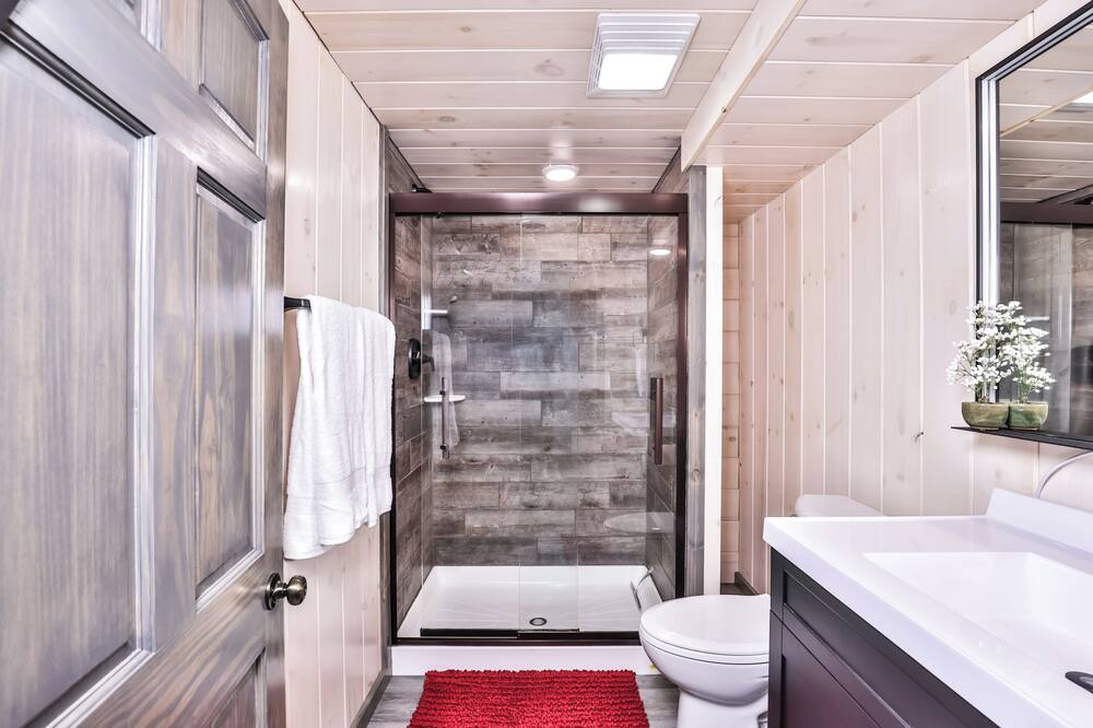 Photo of Bathroom in Boulder Junction