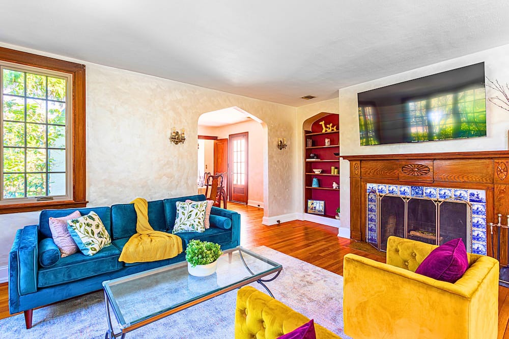 Photo of Livingroom in Tallman