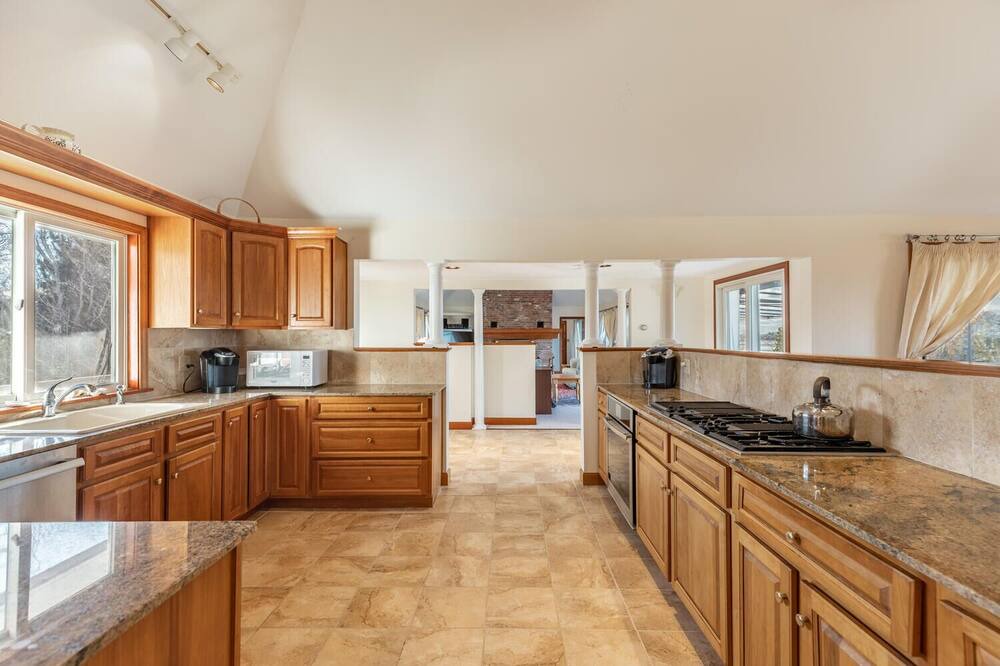 Photo of Kitchen in Prides Crossing