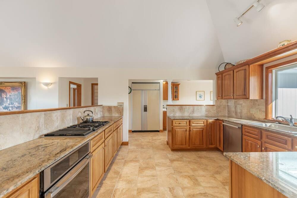 Photo of Kitchen in Prides Crossing