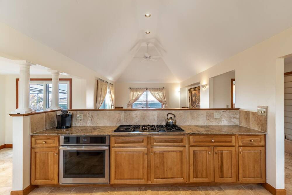 Photo of Kitchen in Prides Crossing