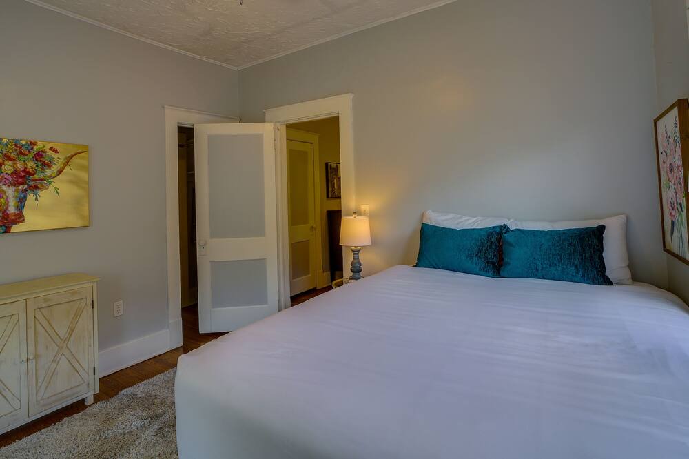 Photo of Bedroom in Downtown Tulsa