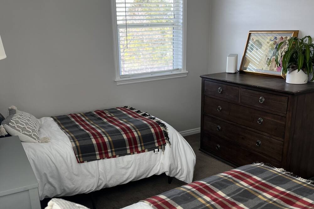 Photo of Bedroom in Bountiful