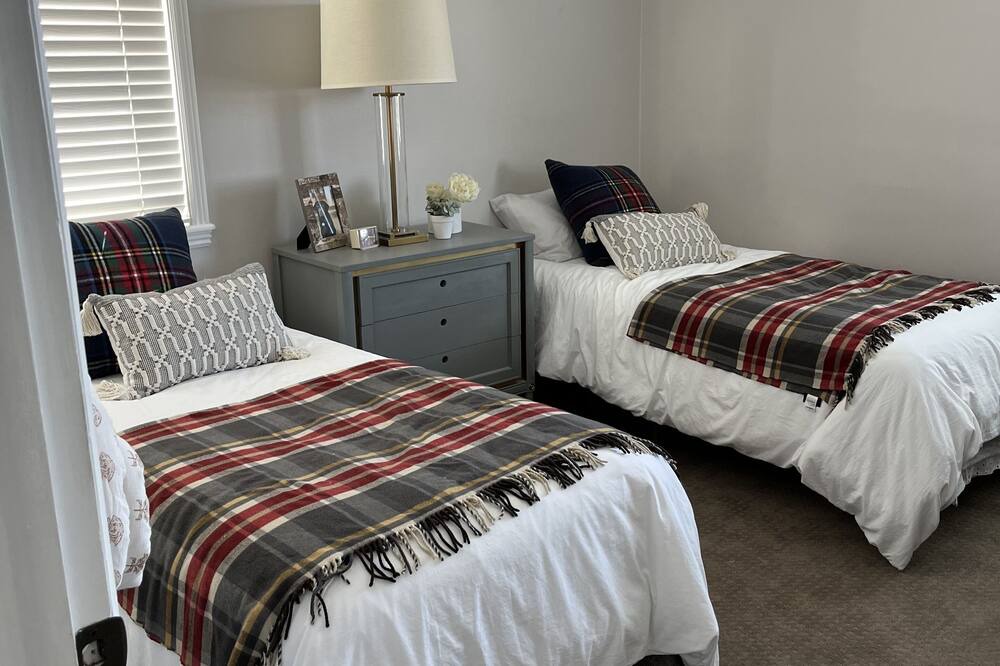 Photo of Bedroom in Bountiful