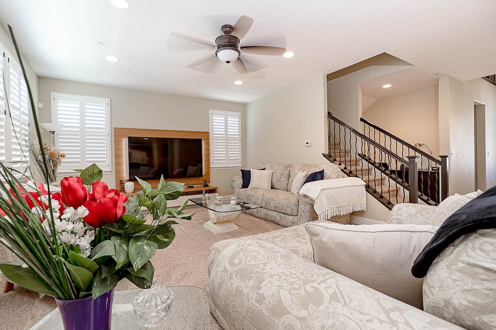 Photo of Livingroom in Lathrop