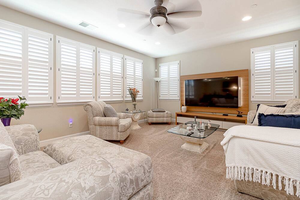 Photo of Livingroom in Lathrop