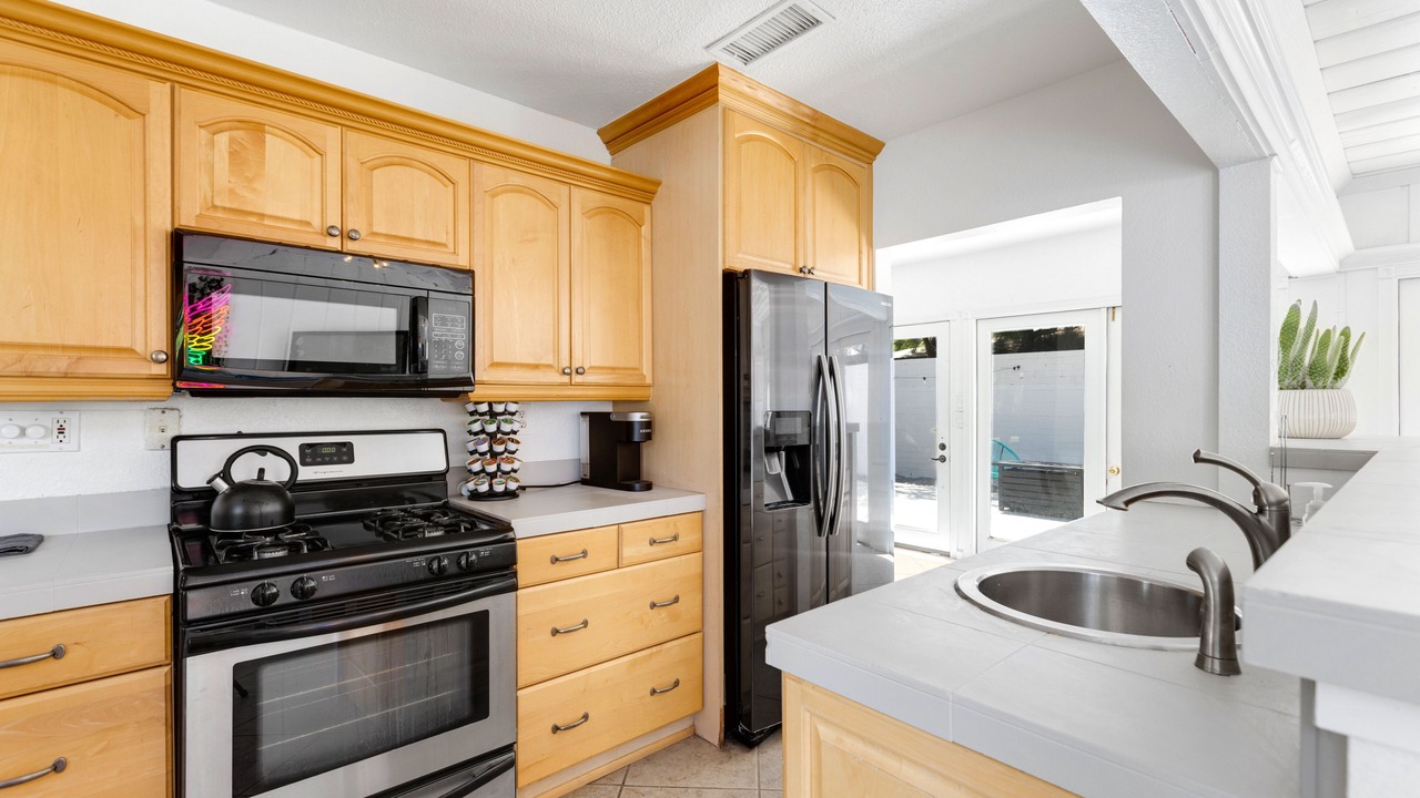Photo of Kitchen in Racquet Club Estates
