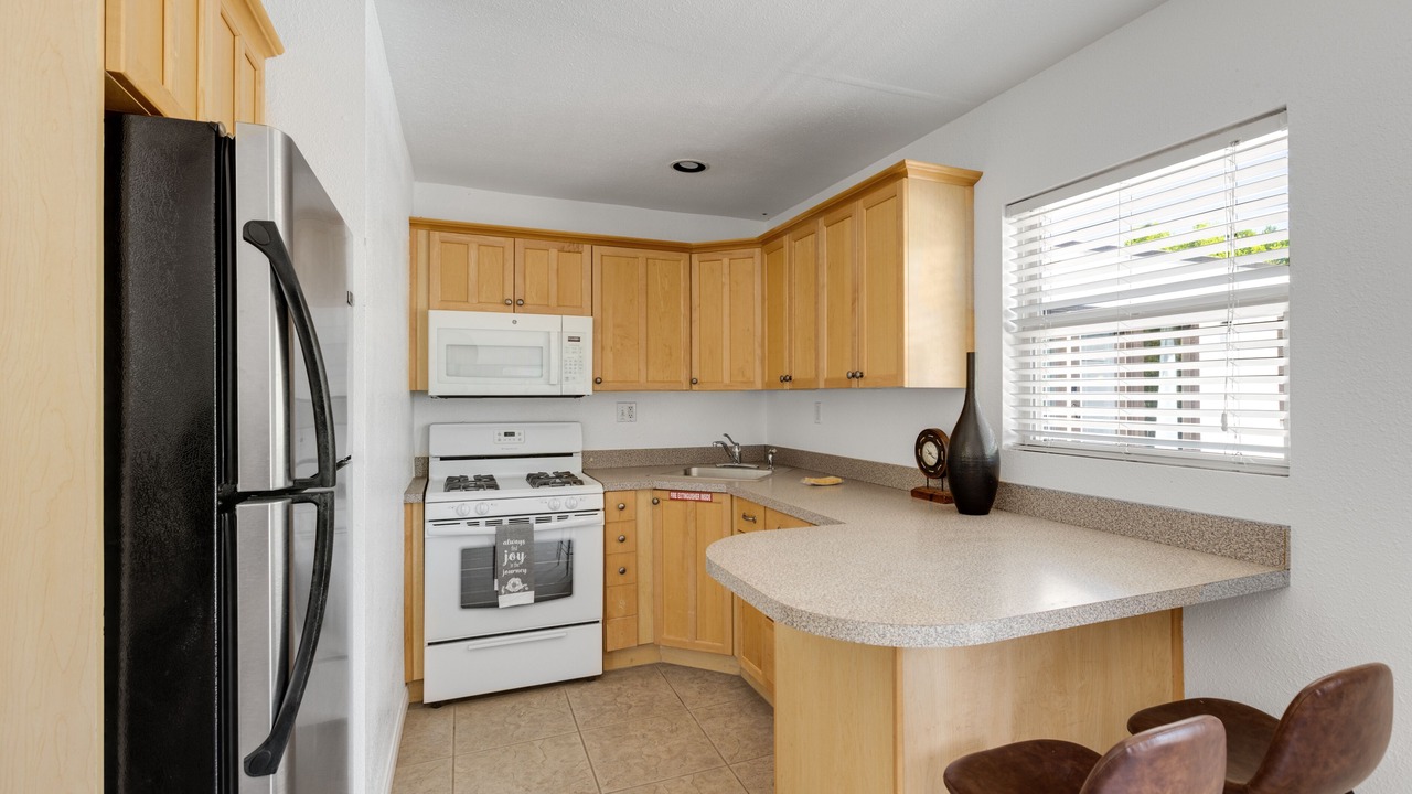 Photo of Kitchen in Racquet Club Estates