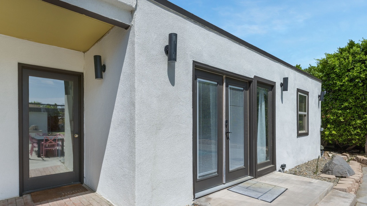 Photo of Outdoor in Racquet Club Estates