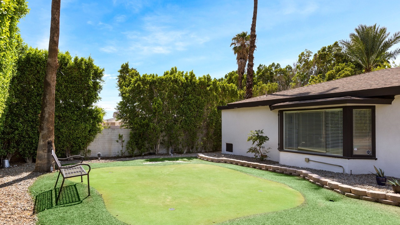 Photo of Outdoor in Racquet Club Estates