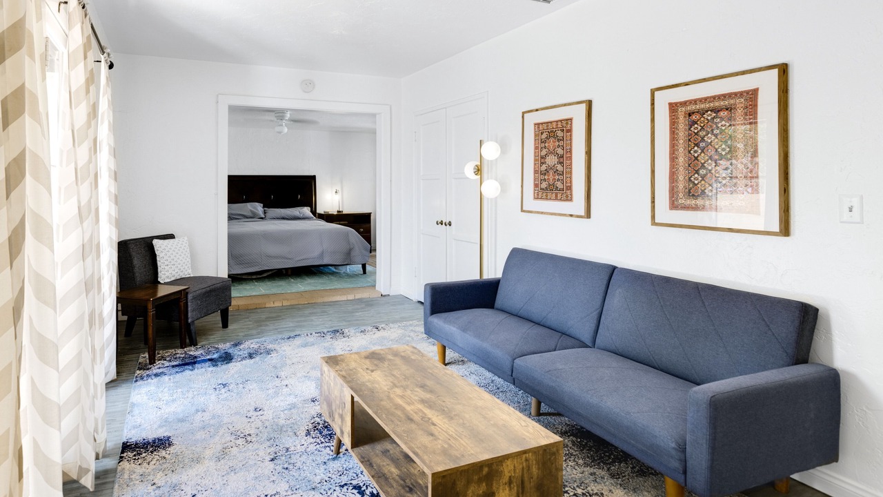 Photo of Livingroom in Racquet Club Estates