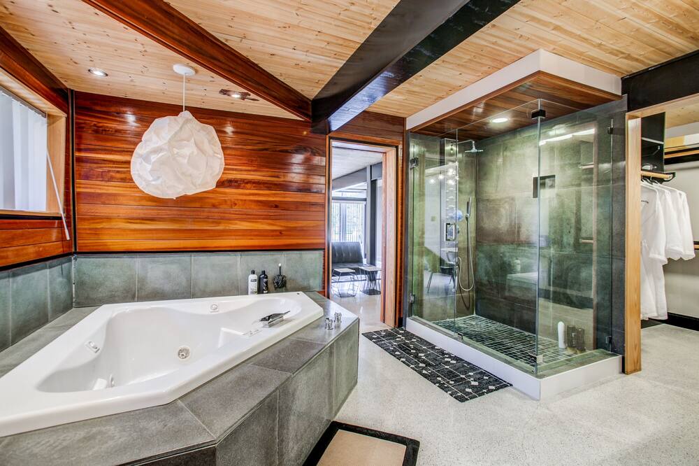 Photo of Bathroom in Lochwood