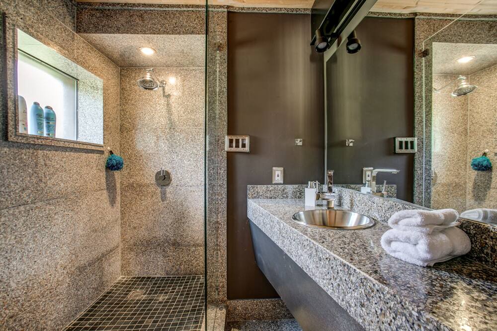 Photo of Bathroom in Lochwood