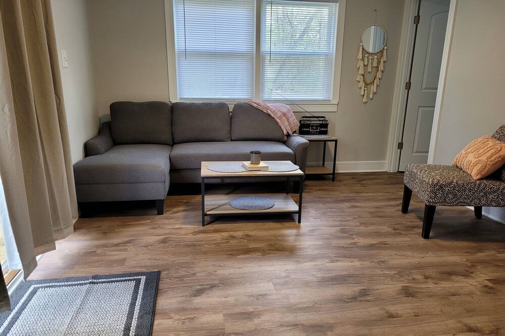 Photo of Livingroom in Solon Mills