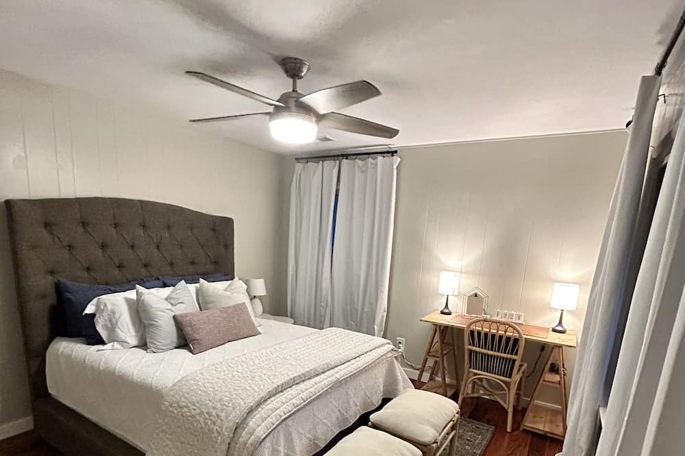 Photo of Bedroom in Crane Hill