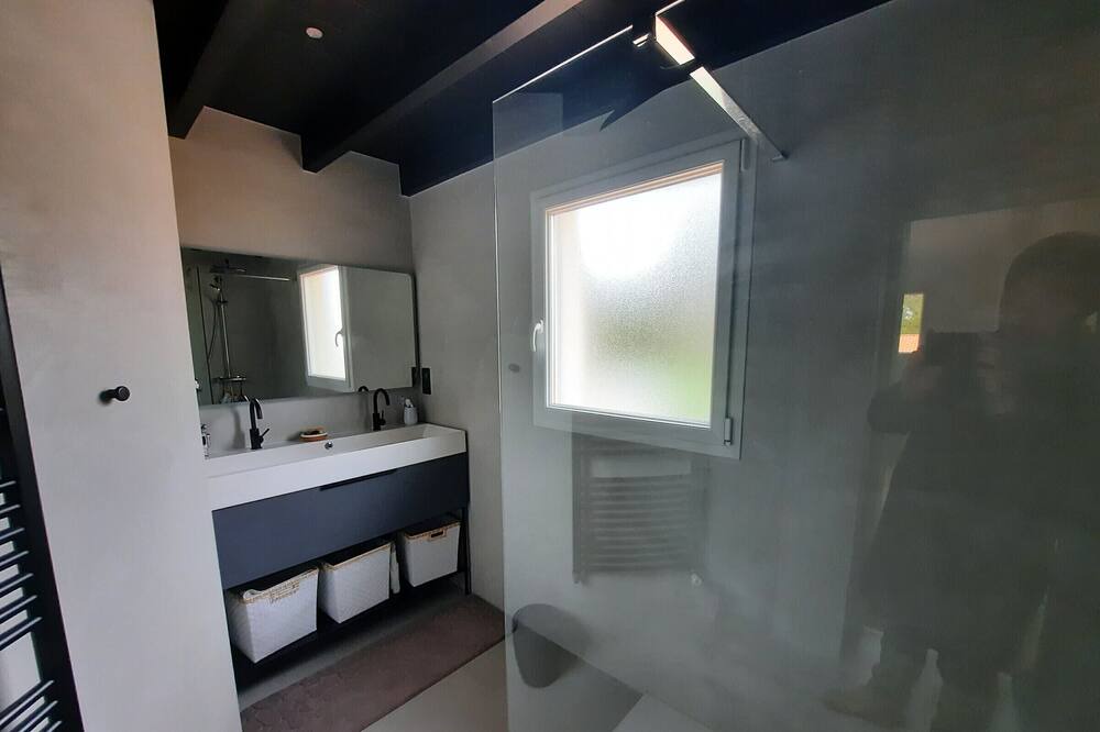 Photo of Bathroom in Saint-Brevin-l'Ocean
