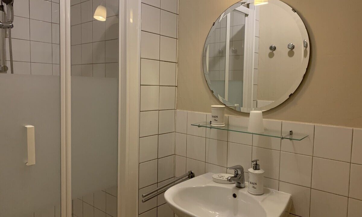 Photo of Bathroom in Riols