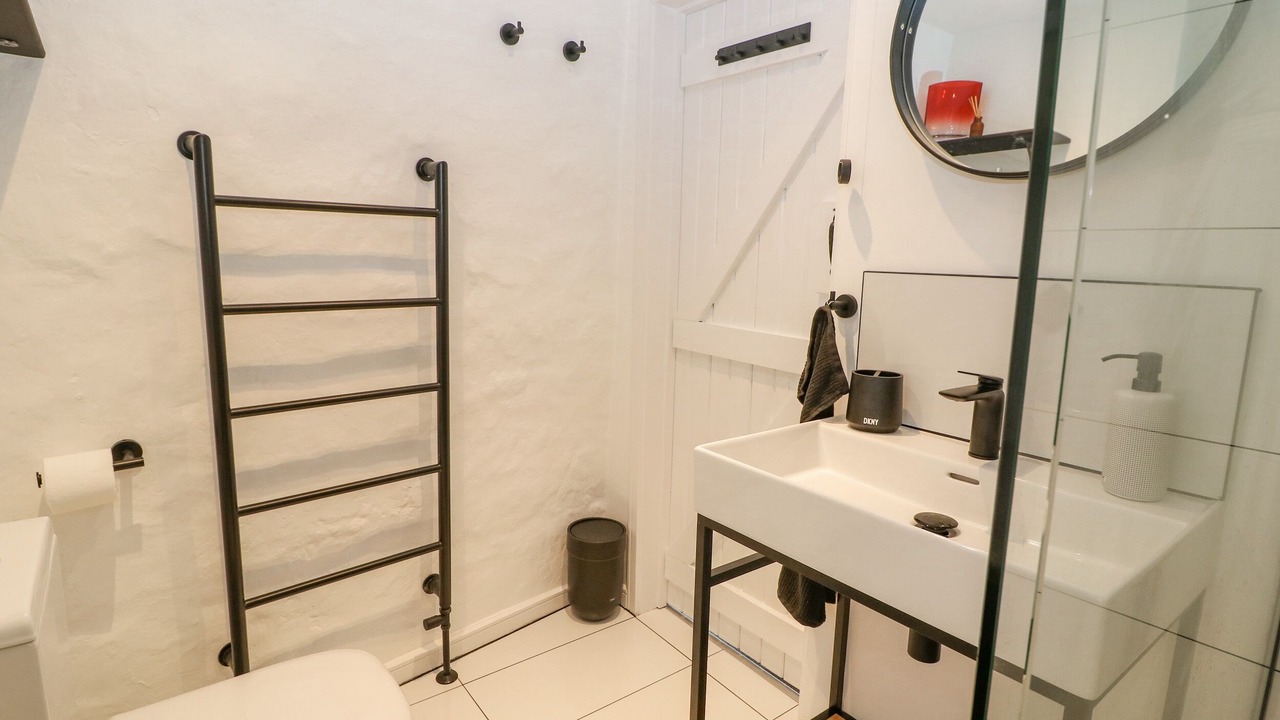 Photo of Others in Burford