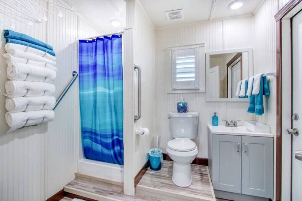 Photo of Bathroom in Valley View