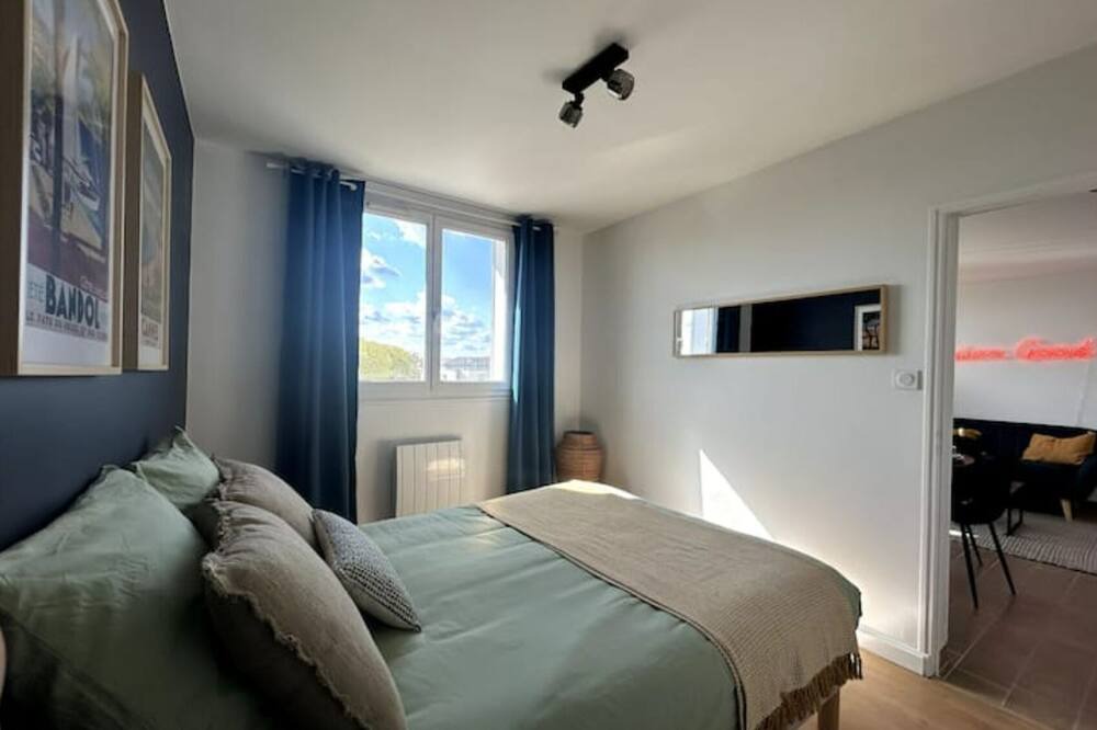 Photo of Bedroom in Colomiers
