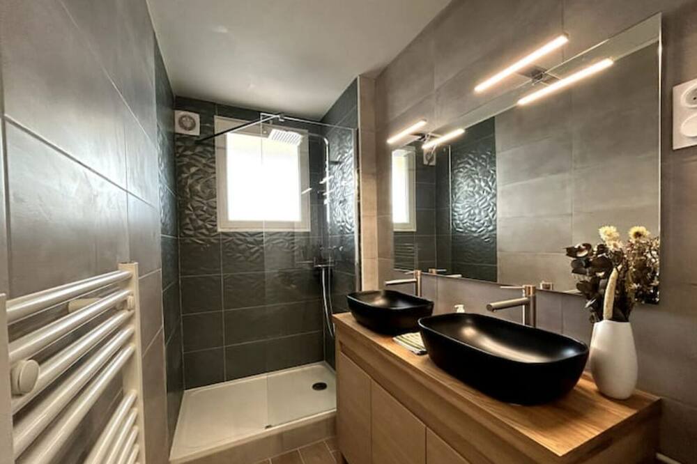 Photo of Bathroom in Colomiers