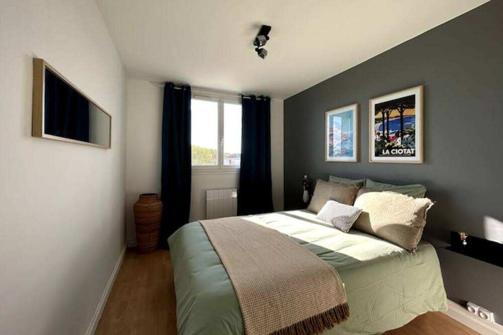 Photo of Bedroom in Colomiers