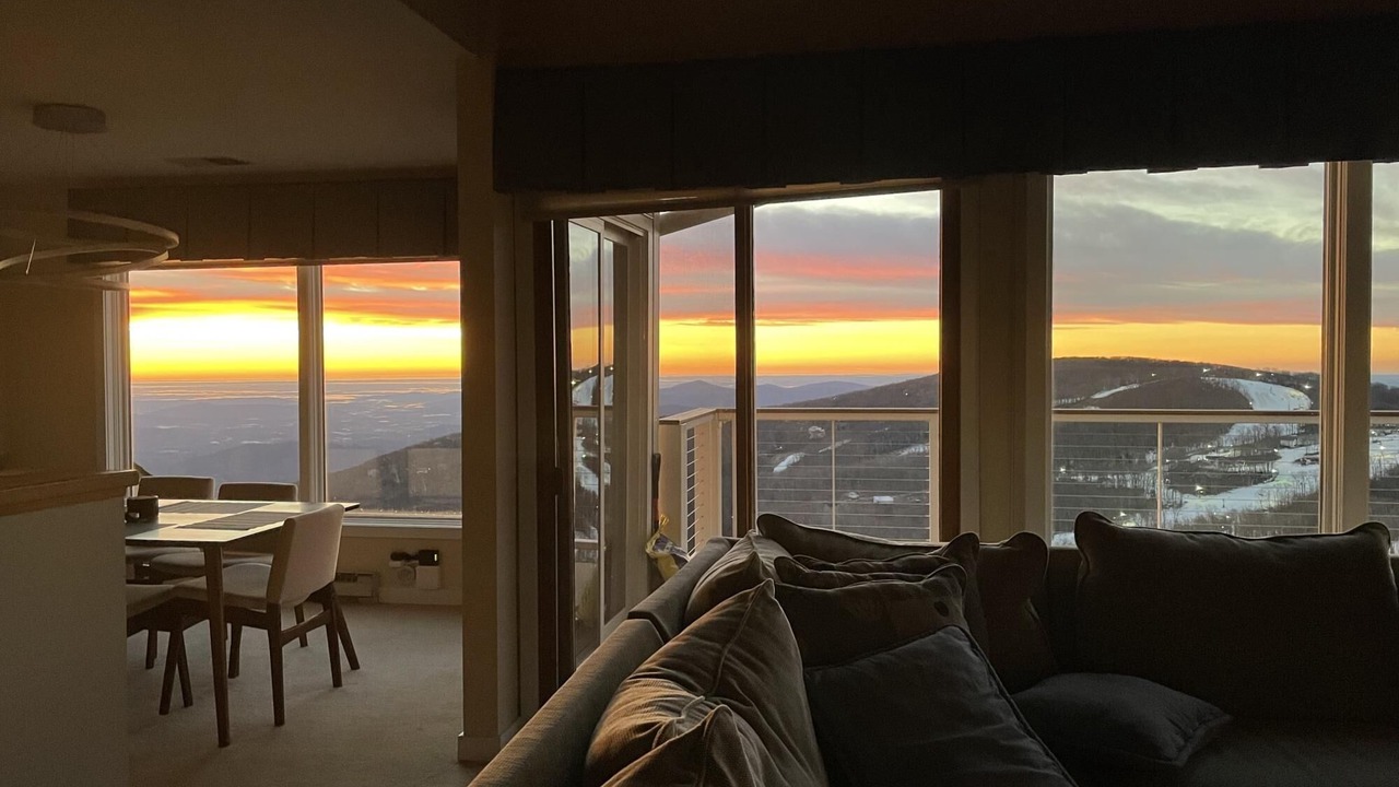Photo of Livingroom in Chestnut Springs