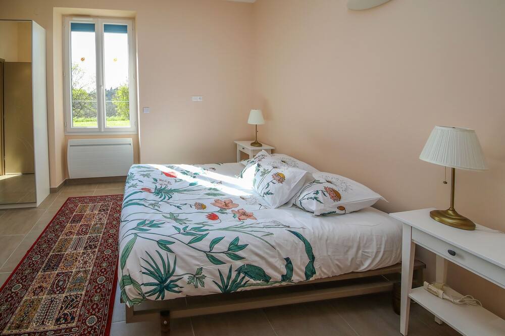 Photo of Bedroom in Montans