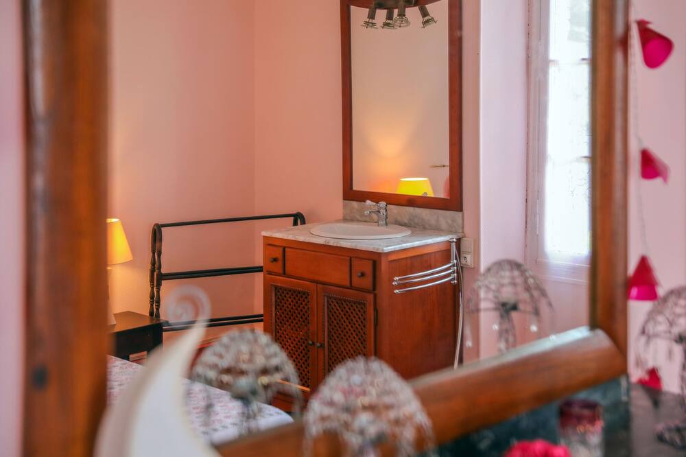Photo of Bedroom in Montans
