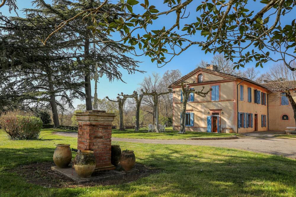 Photo of Outdoor in Montans