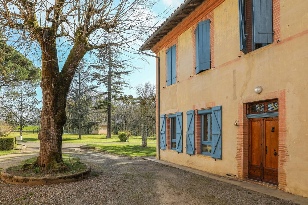 Photo of Outdoor in Montans