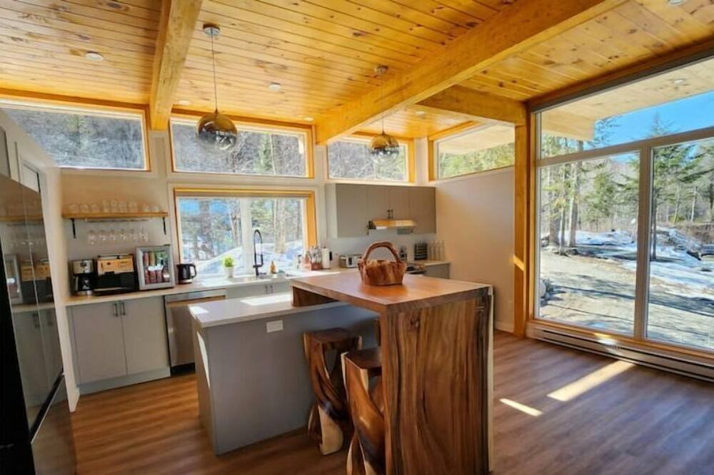 Photo of Kitchen in Chute-Saint-Philippe