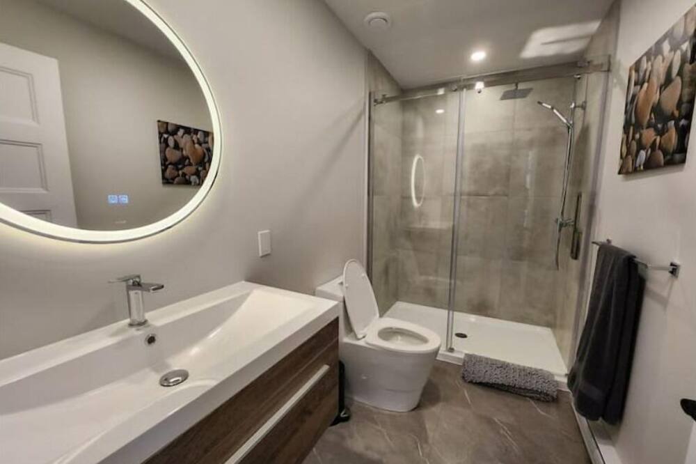 Photo of Bathroom in Chute-Saint-Philippe