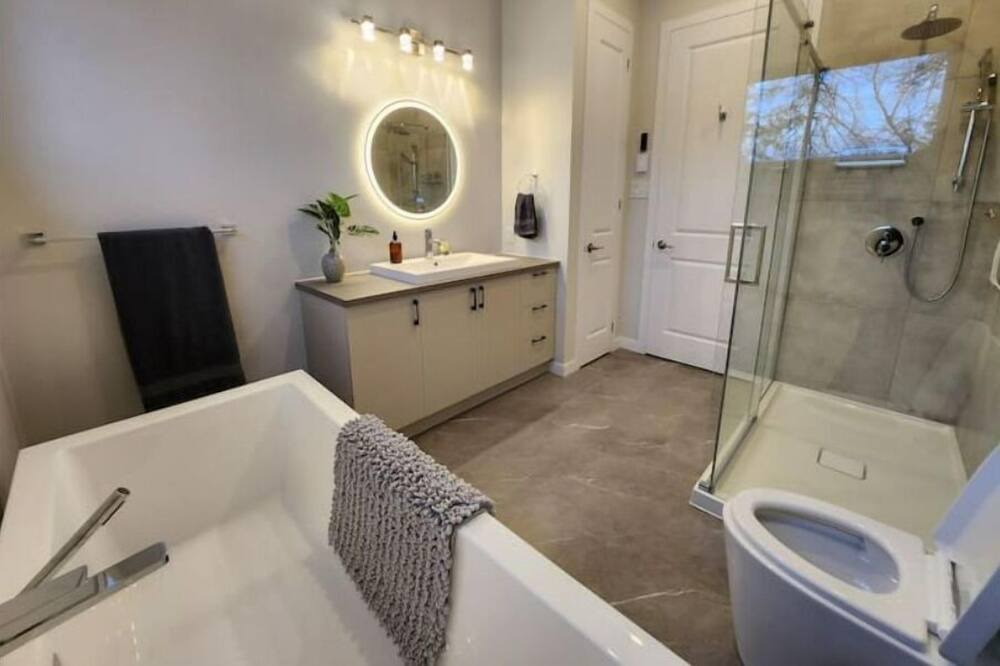 Photo of Bathroom in Chute-Saint-Philippe