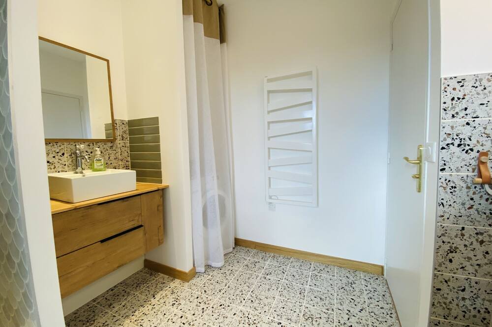 Photo of Bathroom in Roussas