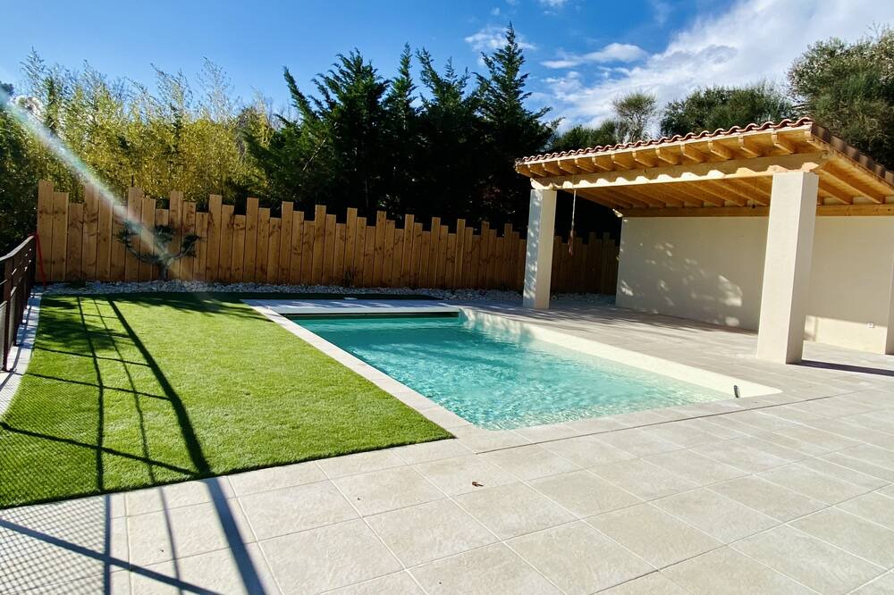 Photo of Outdoor in Roussas