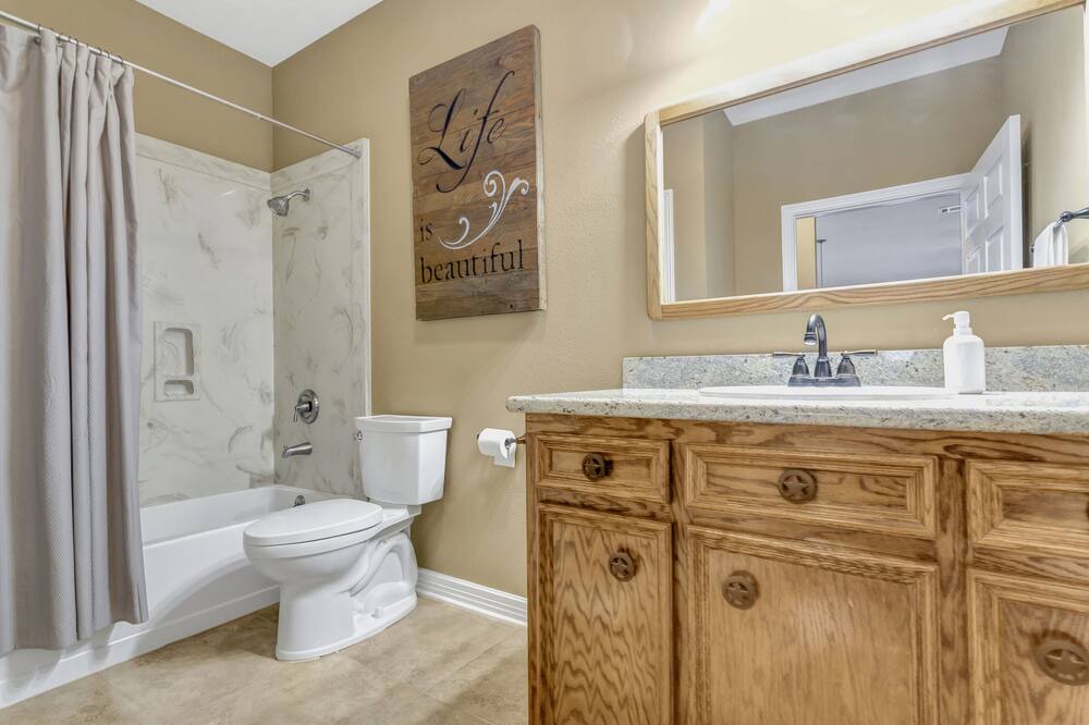 Photo of Bathroom in Brookshire